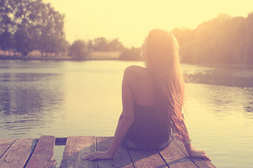 A woman feels better after cocaine rehab