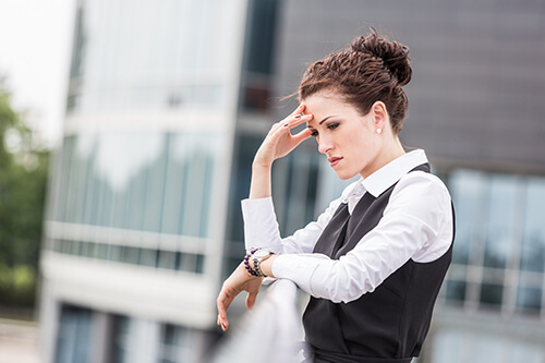 woman wondering how drugs affect the brain