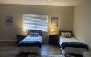 Room with 2 beds
