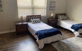 Room with 2 beds